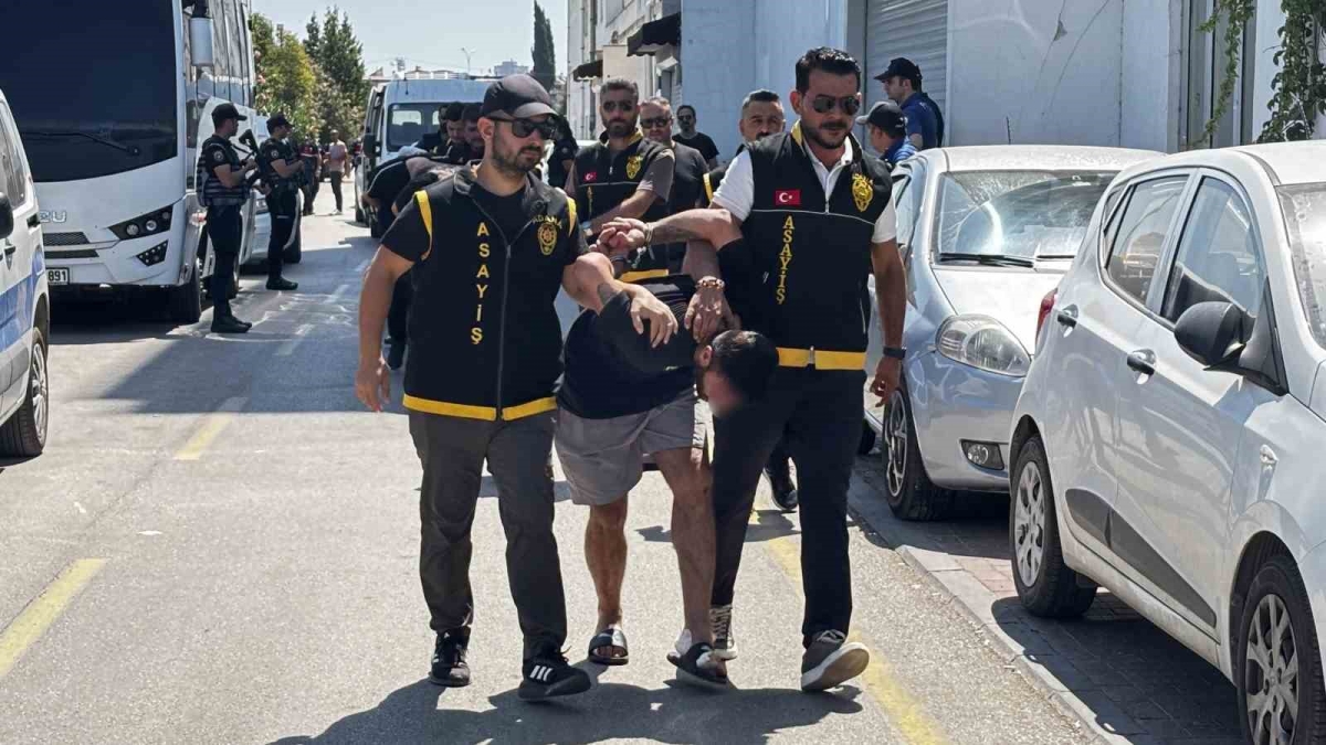 Adana’daki kadın cinayetinde 13 tutuklama
