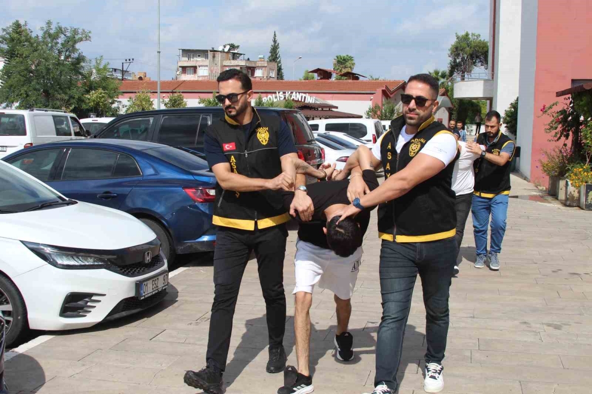 Pimi çekilen el bombasına bomba imha uzmanından koli bandıyla müdahale
