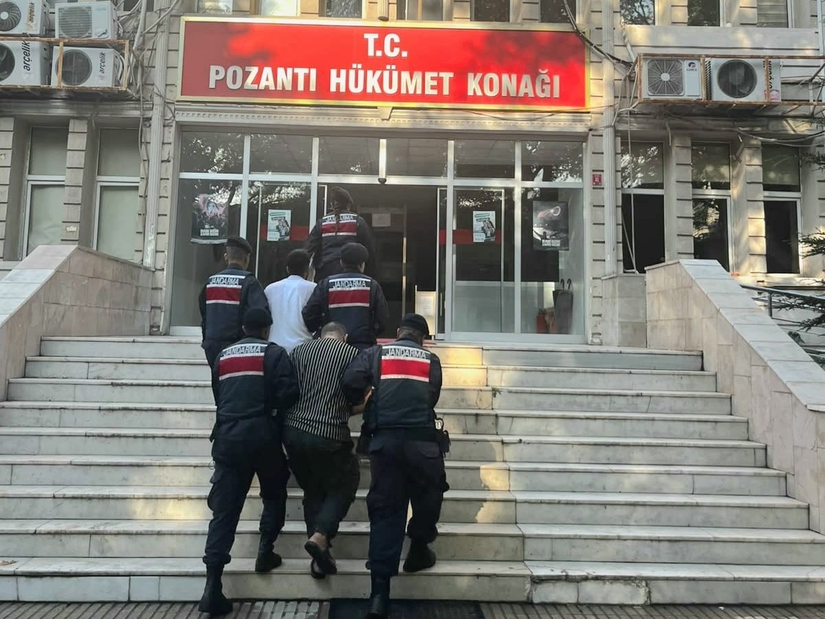 Pozantı’da yaşlıları dolandırdıkları öne sürülen 2 şüpheli yakalandı
