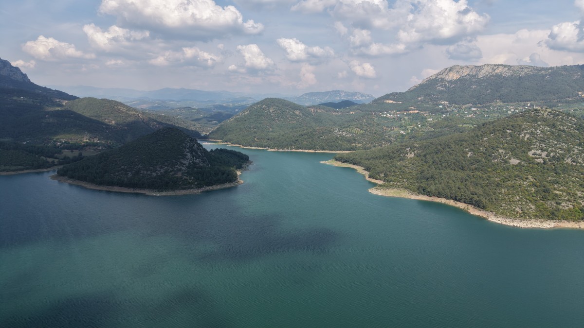 Su seviyesi yüzde 7’ye kadar düşen Kozan Barajı ihtişamına kavuştu
