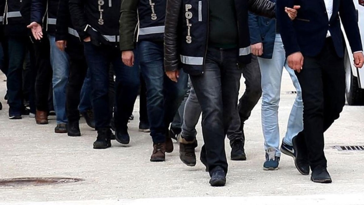Adana’da iki silahlı suç örgütüne operasyon: 79 gözaltı
