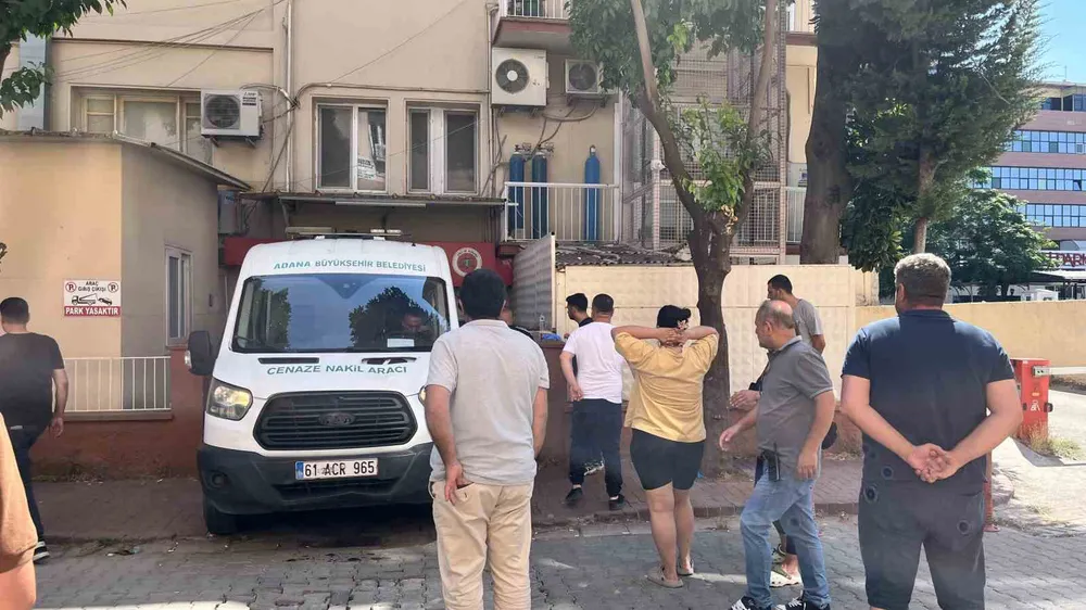 Önce kadını, daha sonra da iki görgü tanığını öldürmüş
