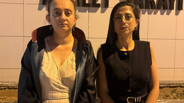 Boşandığı eşini çocuklarının gözü önünde vuran sanığın yargılanmasına başlanıldı
