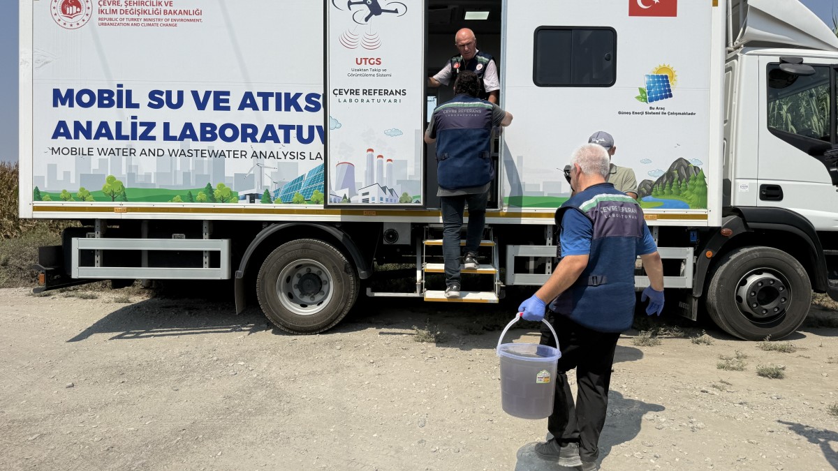 Kanallardaki mikroplastikler, Akdeniz’e ilerliyor: Bakanlık kanallardan örnek topladı