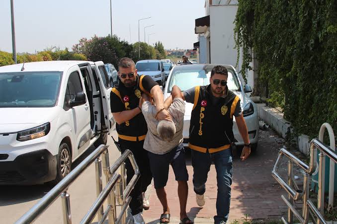 Eski eşini bıçaklayan şahıs tutuklandı
