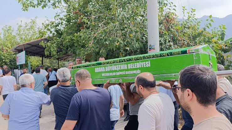 Denizde boğulan 16 yaşındaki çocuk, son yolcuğuna uğurlandı
