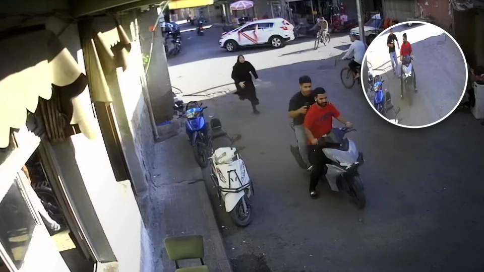 Çantayı kapıp kaçtılar, kadın peşlerinden koştu